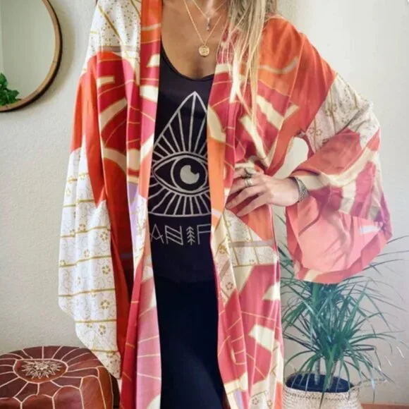 Novella Royale - The Georgia Robe in Red Butterfly Size Small - Picture 14 of 16